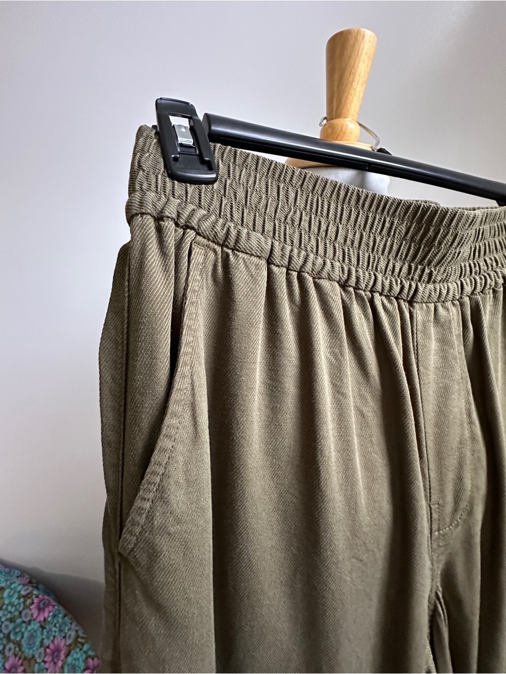 Madewell olive 🫒 wide-leg flowy pants - Picture 4 of 15